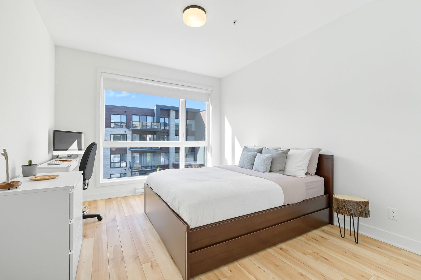 Primary bedroom - 306-3675 Rue Roland-Marquette, Longueuil (Saint-Hubert), QC - Indoor Photo Showing Bedroom