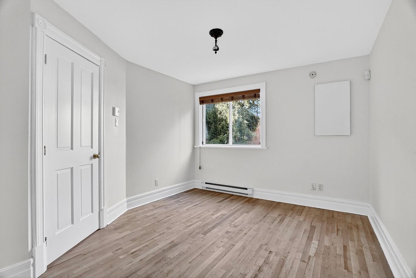 Chambre à coucher - 5059 Av. De L'Hôtel-De-Ville, Montréal (Le Plateau-Mont-Royal), QC - Indoor Photo Showing Other Room