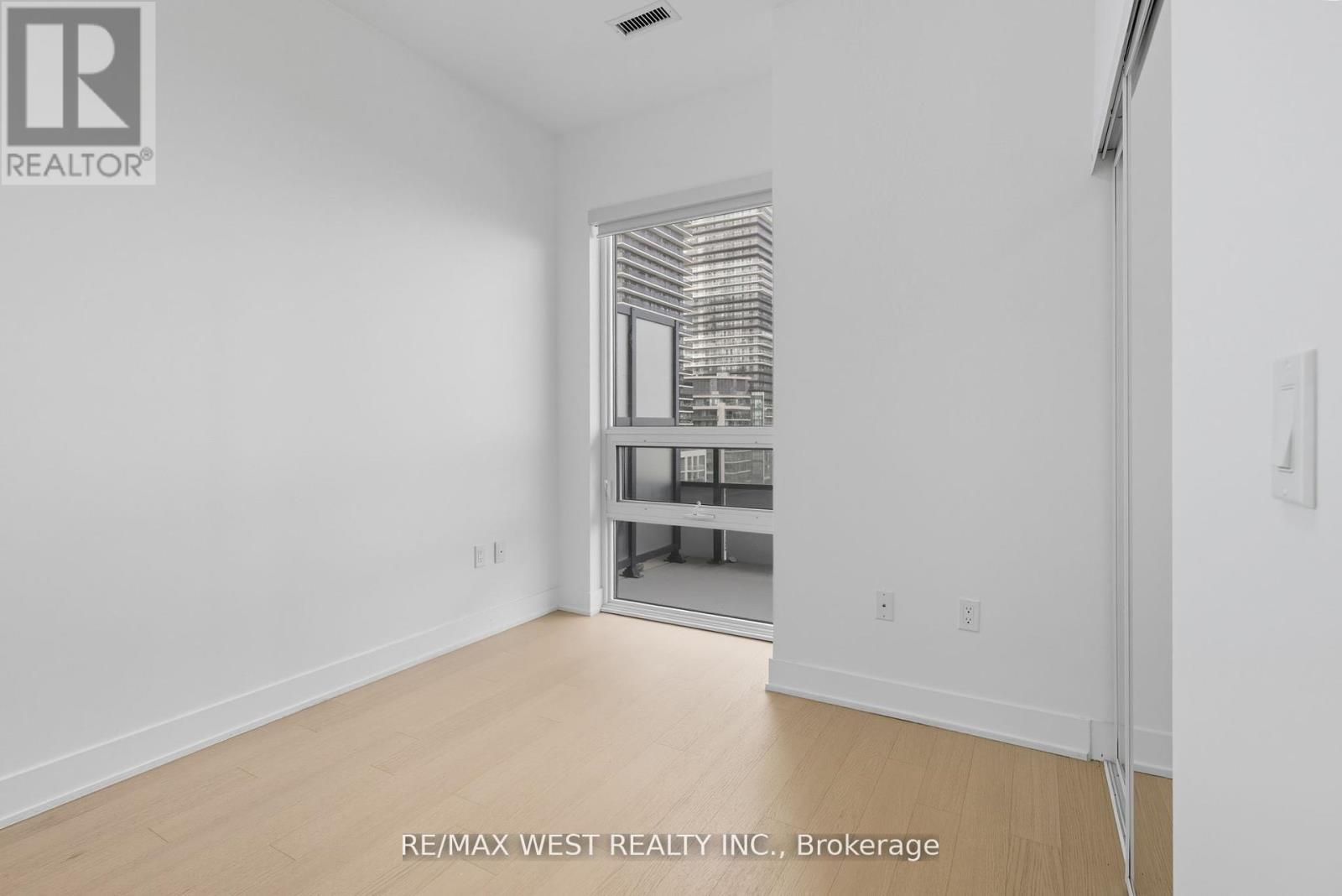 702 - 20 Shore Breeze Drive, Toronto, ON - Indoor Photo Showing Other Room