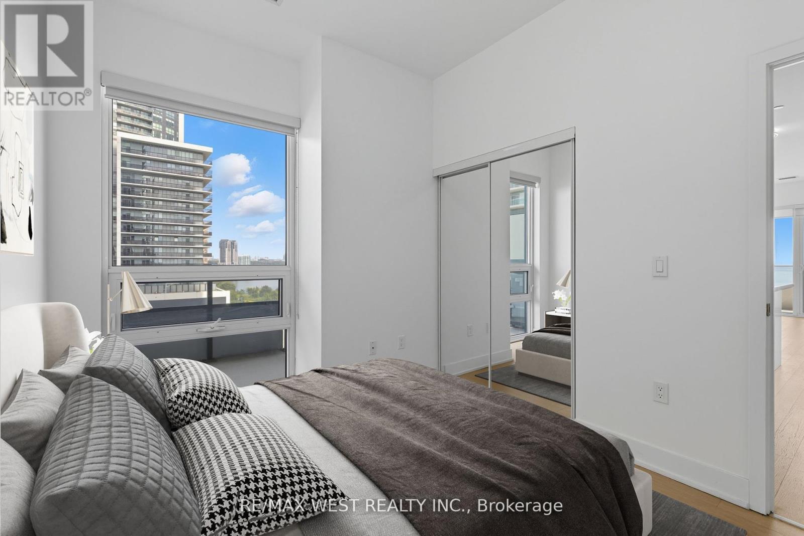 702 - 20 Shore Breeze Drive, Toronto, ON - Indoor Photo Showing Bedroom