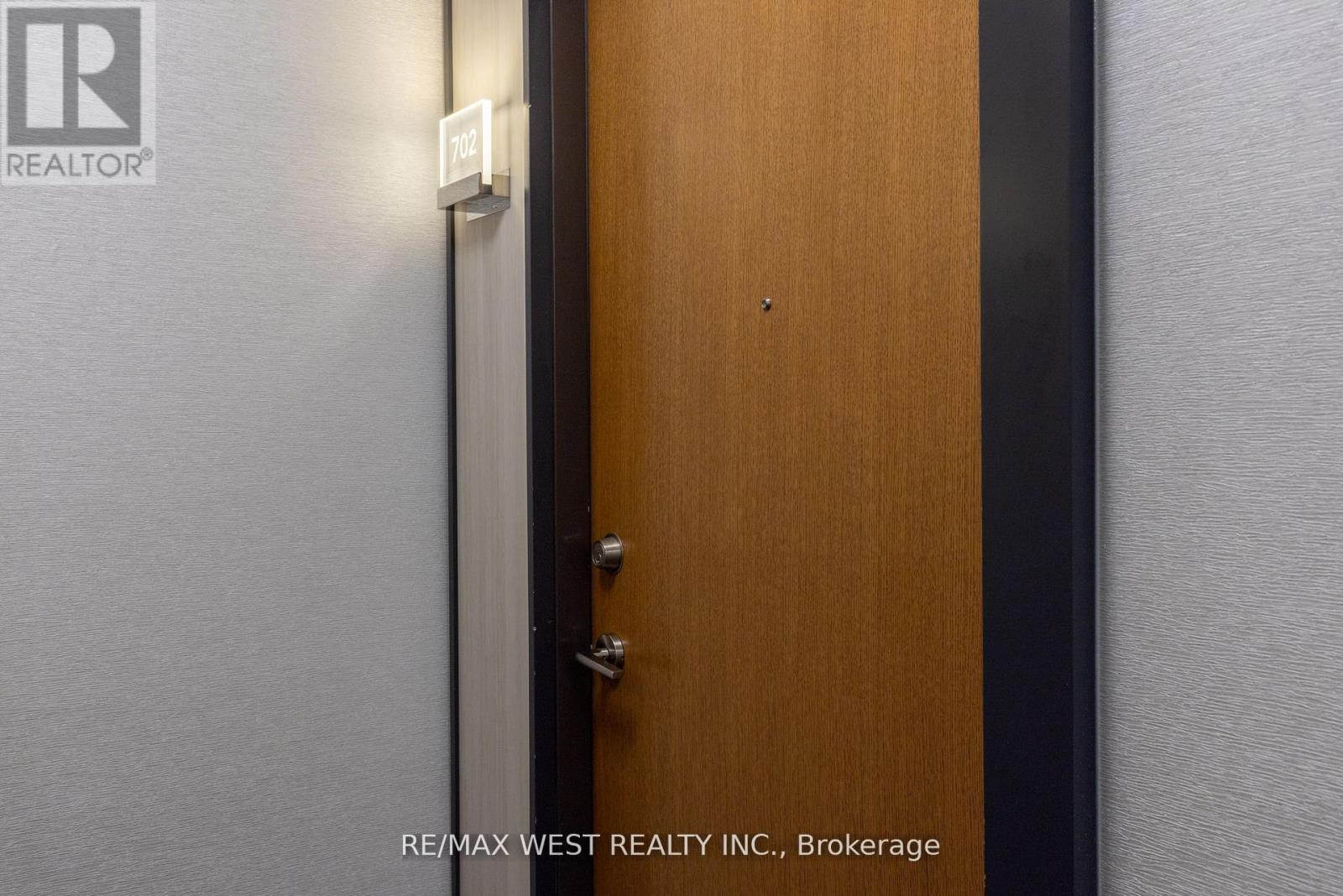 702 - 20 Shore Breeze Drive, Toronto, ON -