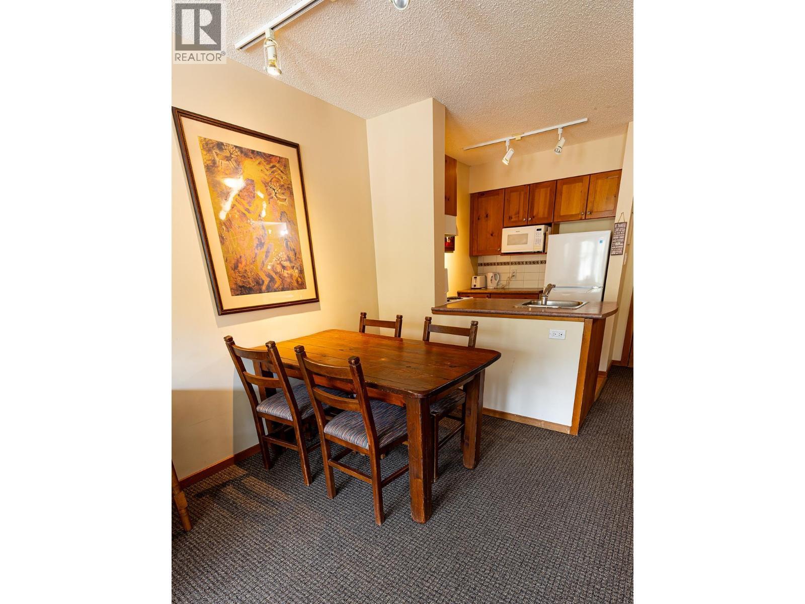 2050 Summit Drive Unit# 306, Panorama, BC - Indoor