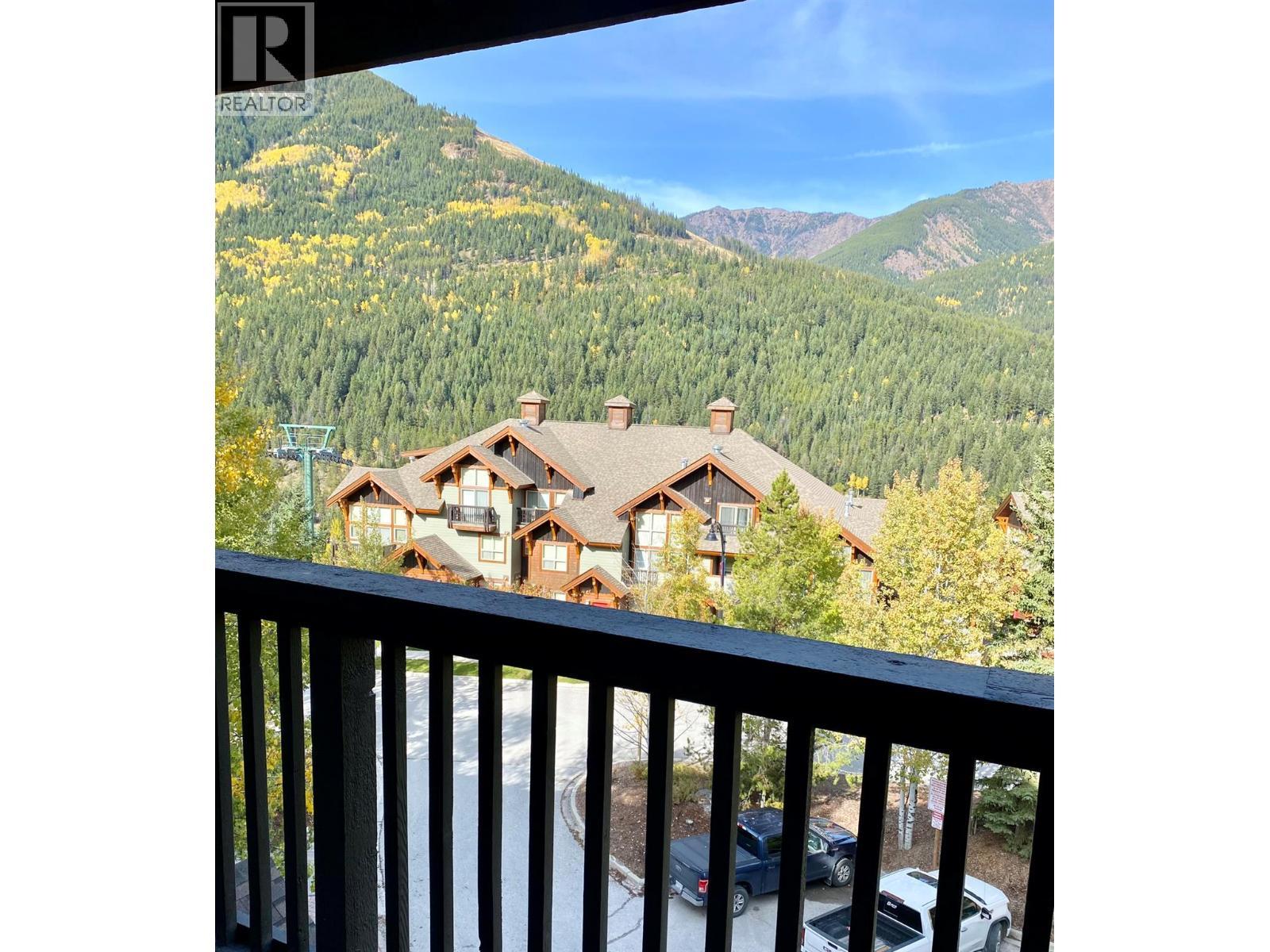 2050 Summit Drive Unit# 306, Panorama, BC - Outdoor