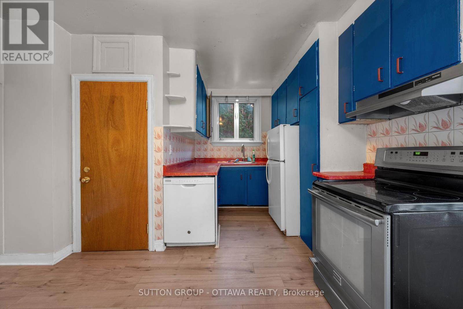82 Genest Street, Ottawa, ON - Indoor Photo Showing Kitchen