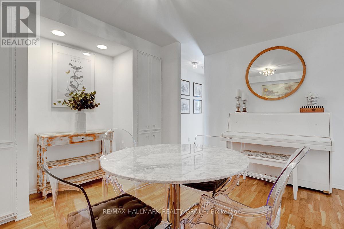 504 - 222 Guigues Avenue, Ottawa, ON - Indoor Photo Showing Dining Room