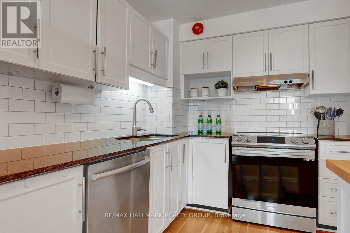 504 - 222 Guigues Avenue, Ottawa, ON - Indoor Photo Showing Kitchen With Upgraded Kitchen
