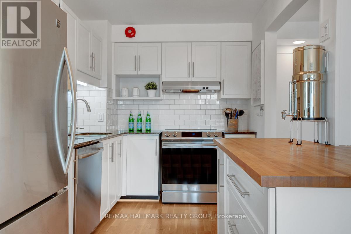 504 - 222 Guigues Avenue, Ottawa, ON - Indoor Photo Showing Kitchen With Stainless Steel Kitchen With Upgraded Kitchen