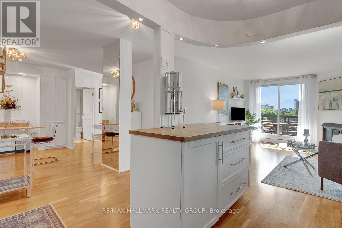 504 - 222 Guigues Avenue, Ottawa, ON - Indoor With Fireplace