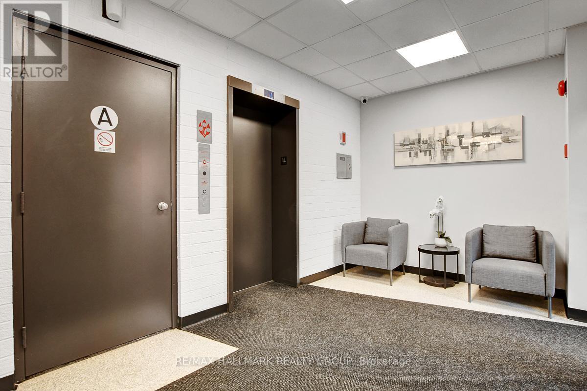 504 - 222 Guigues Avenue, Ottawa, ON - Indoor Photo Showing Other Room