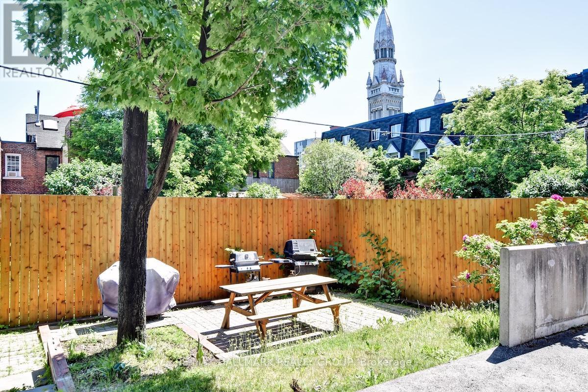 504 - 222 Guigues Avenue, Ottawa, ON - Outdoor