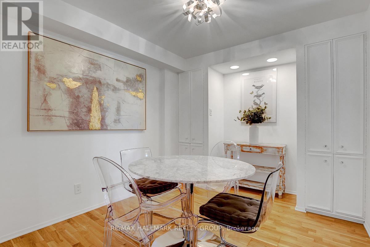 504 - 222 Guigues Avenue, Ottawa, ON - Indoor Photo Showing Dining Room