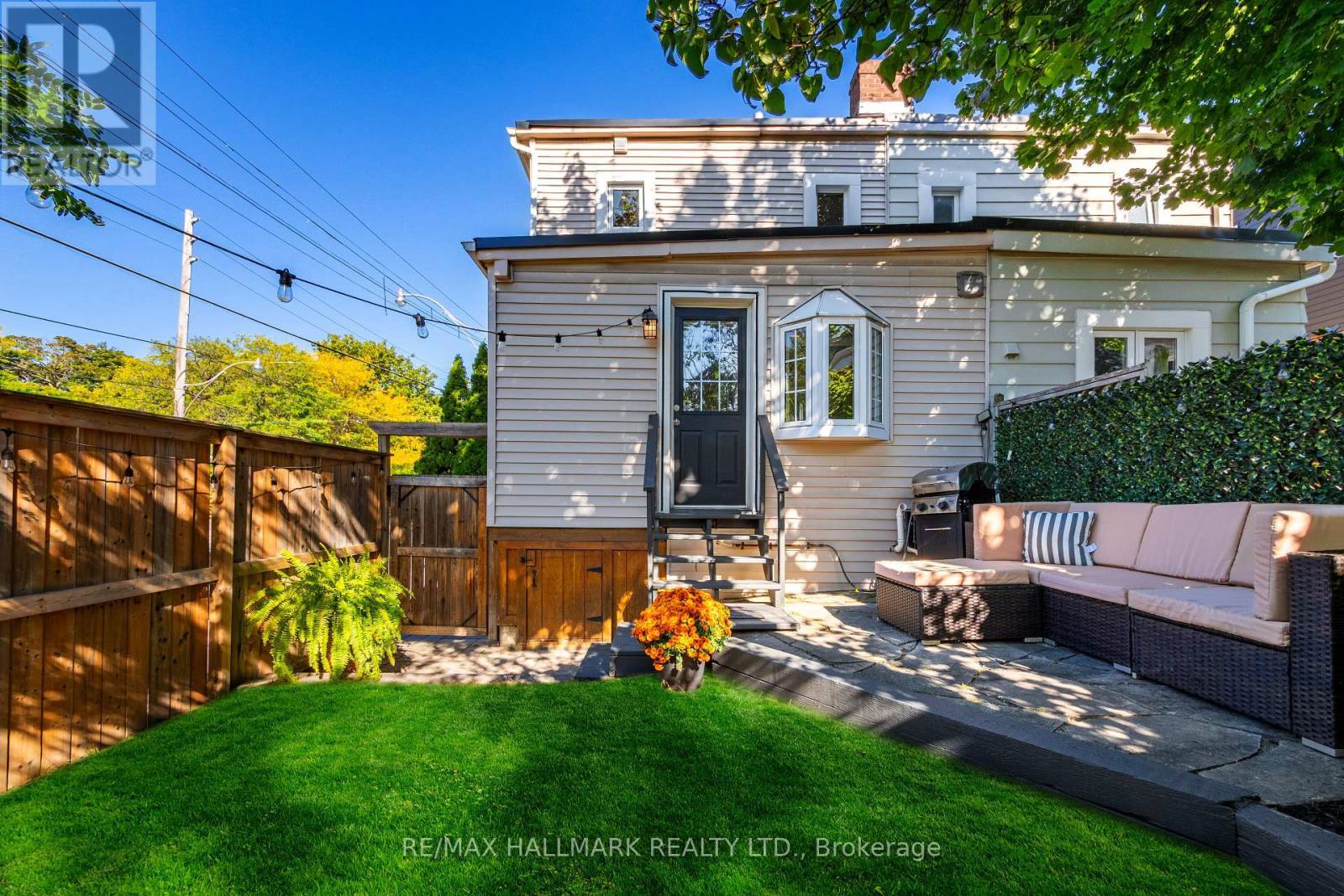 1 Heyworth Crescent, Toronto, ON - Outdoor