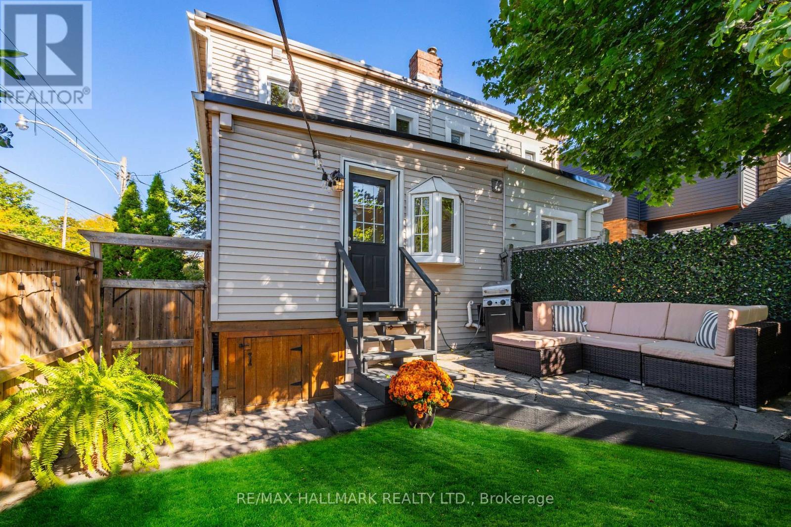 1 Heyworth Crescent, Toronto, ON - Outdoor With Exterior