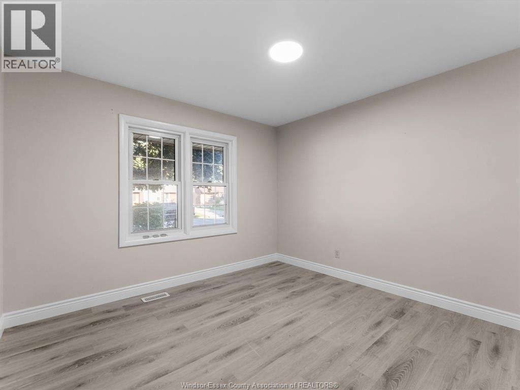 1345 Marlborough Boulevard, Windsor, ON - Indoor Photo Showing Other Room