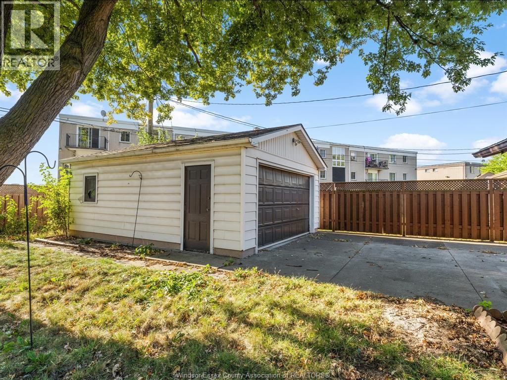 1345 Marlborough Boulevard, Windsor, ON - Outdoor