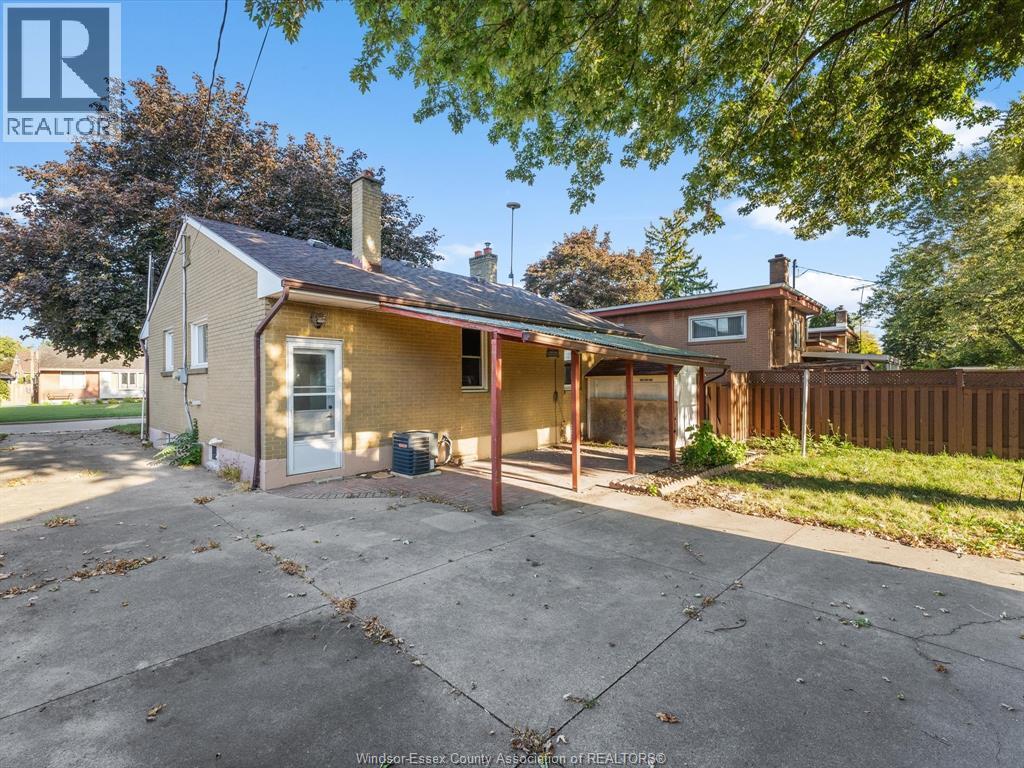 1345 Marlborough Boulevard, Windsor, ON - Outdoor