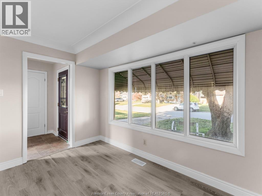 1345 Marlborough Boulevard, Windsor, ON - Indoor Photo Showing Other Room