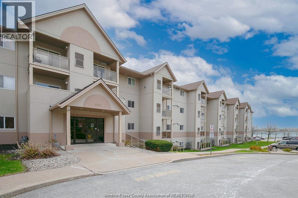 3000 Sandwich Unit# #110, Windsor, ON - Outdoor With Facade