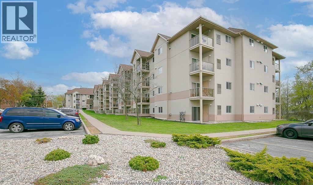 3000 Sandwich Unit# #110, Windsor, ON - Outdoor