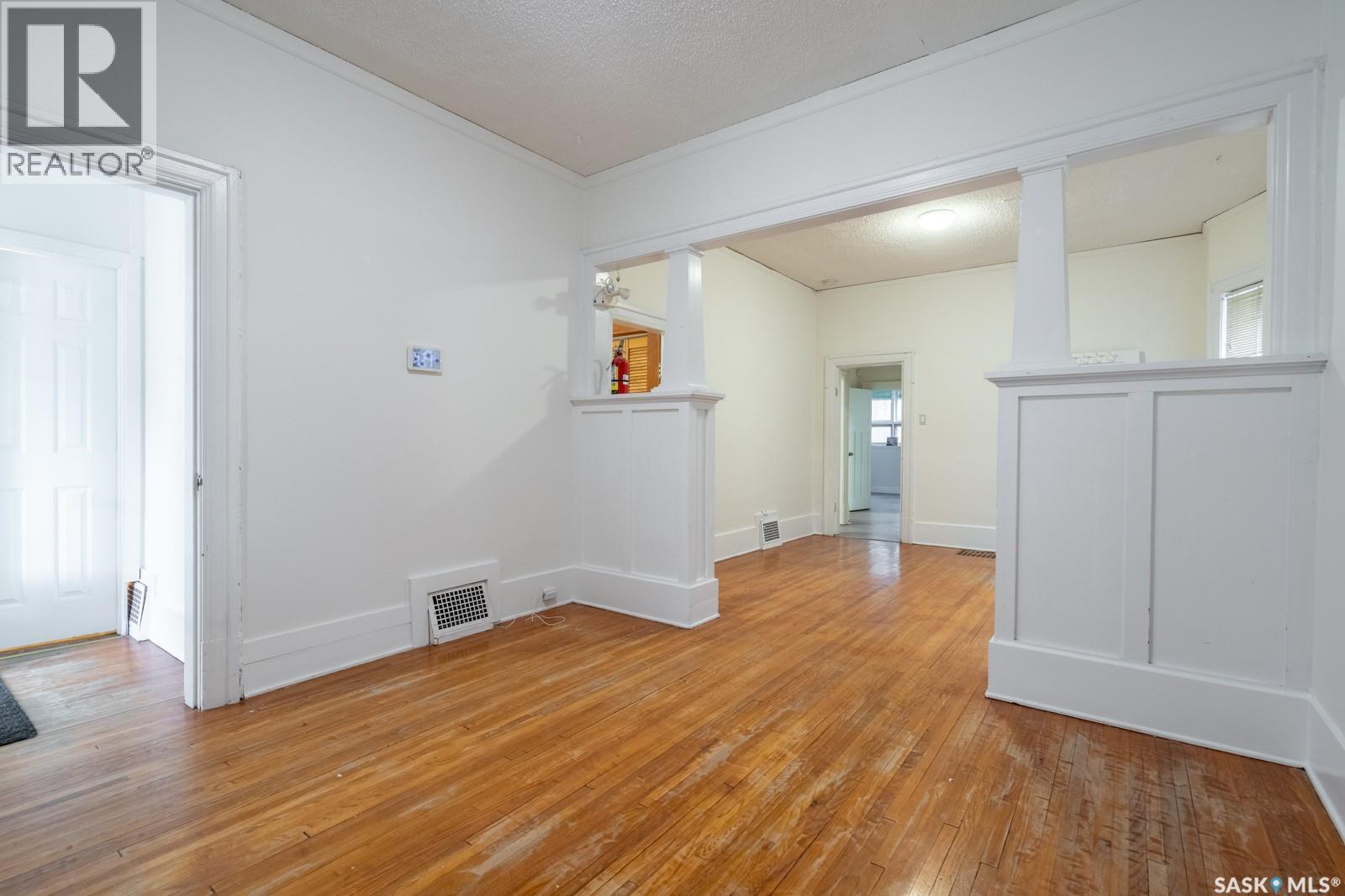 1535 Victoria Avenue, Regina, SK - Indoor Photo Showing Other Room