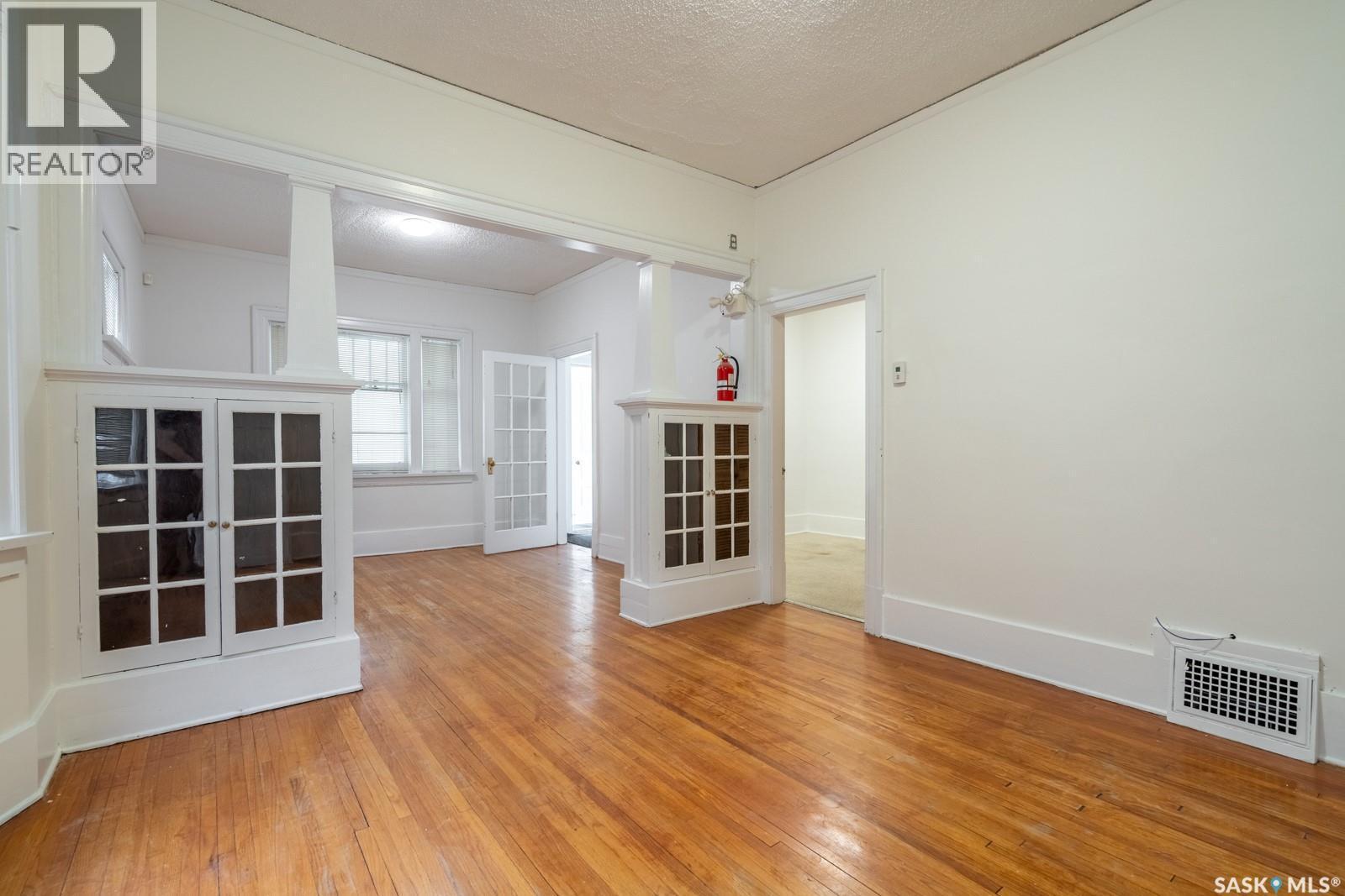 1535 Victoria Avenue, Regina, SK - Indoor Photo Showing Other Room