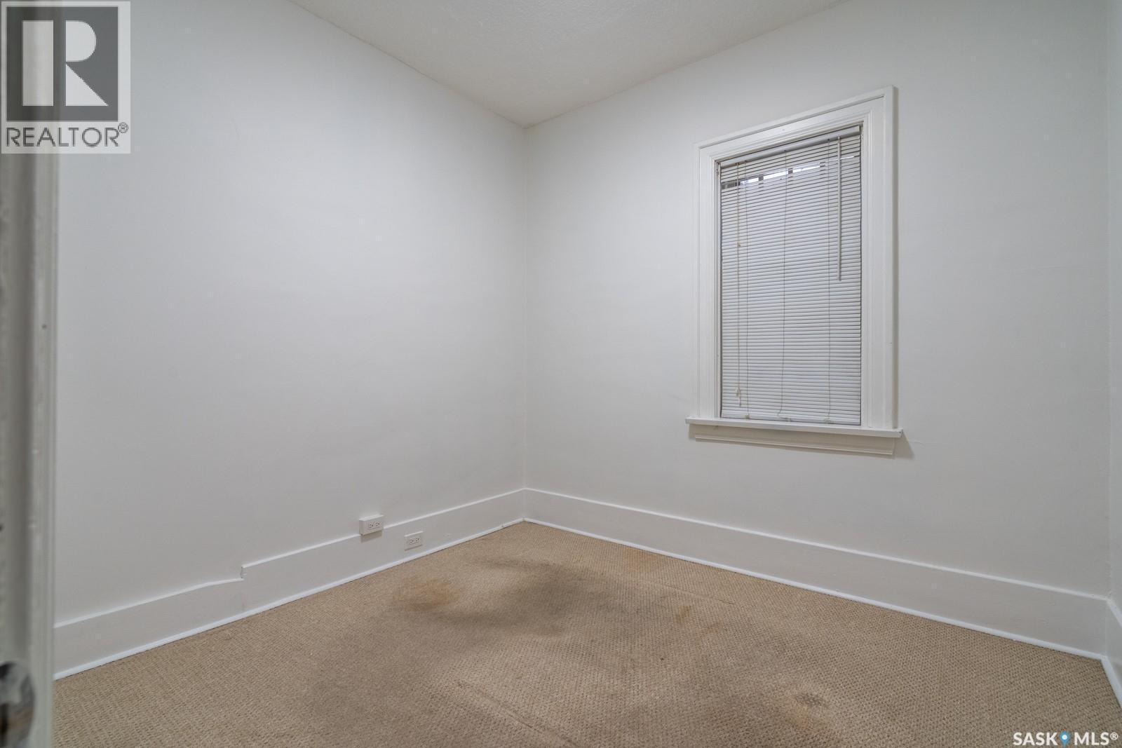 1535 Victoria Avenue, Regina, SK - Indoor Photo Showing Other Room