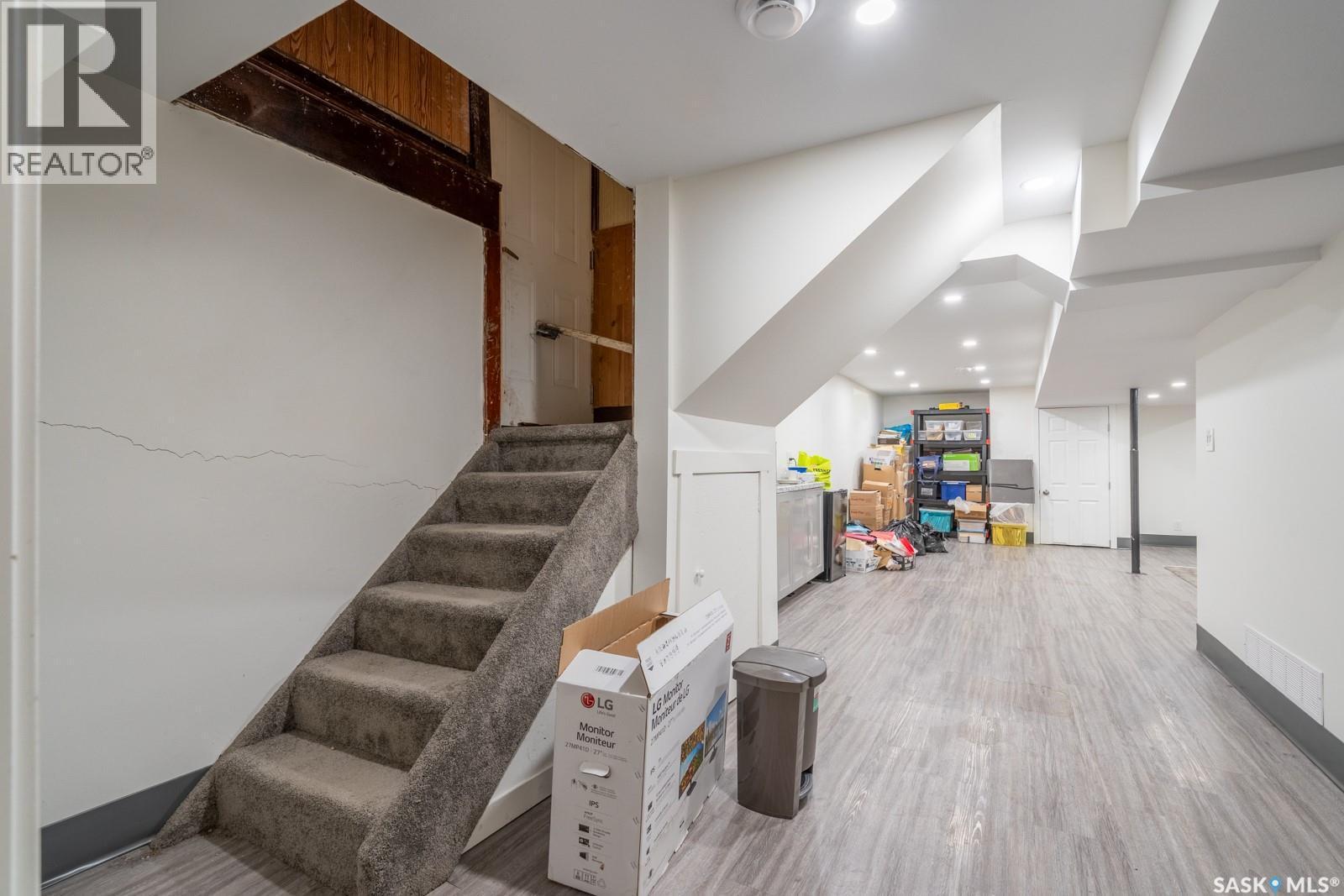 1535 Victoria Avenue, Regina, SK - Indoor Photo Showing Other Room