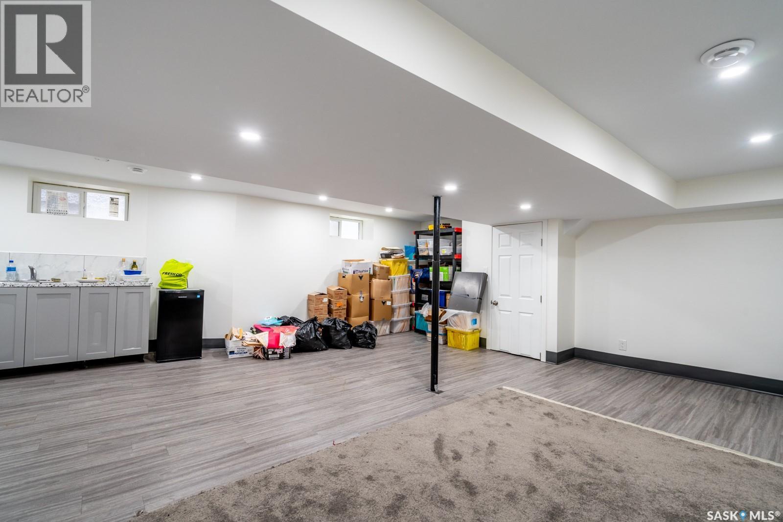 1535 Victoria Avenue, Regina, SK - Indoor Photo Showing Basement