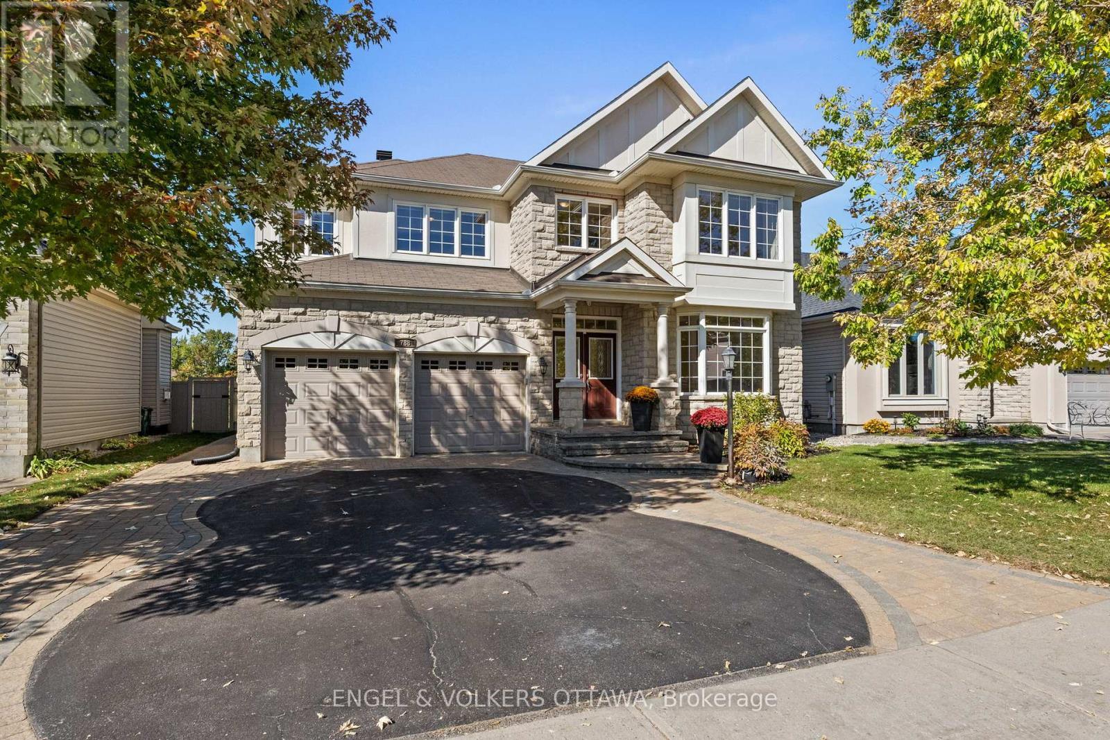 788 Kilbirnie Drive, Ottawa, ON - Outdoor With Facade