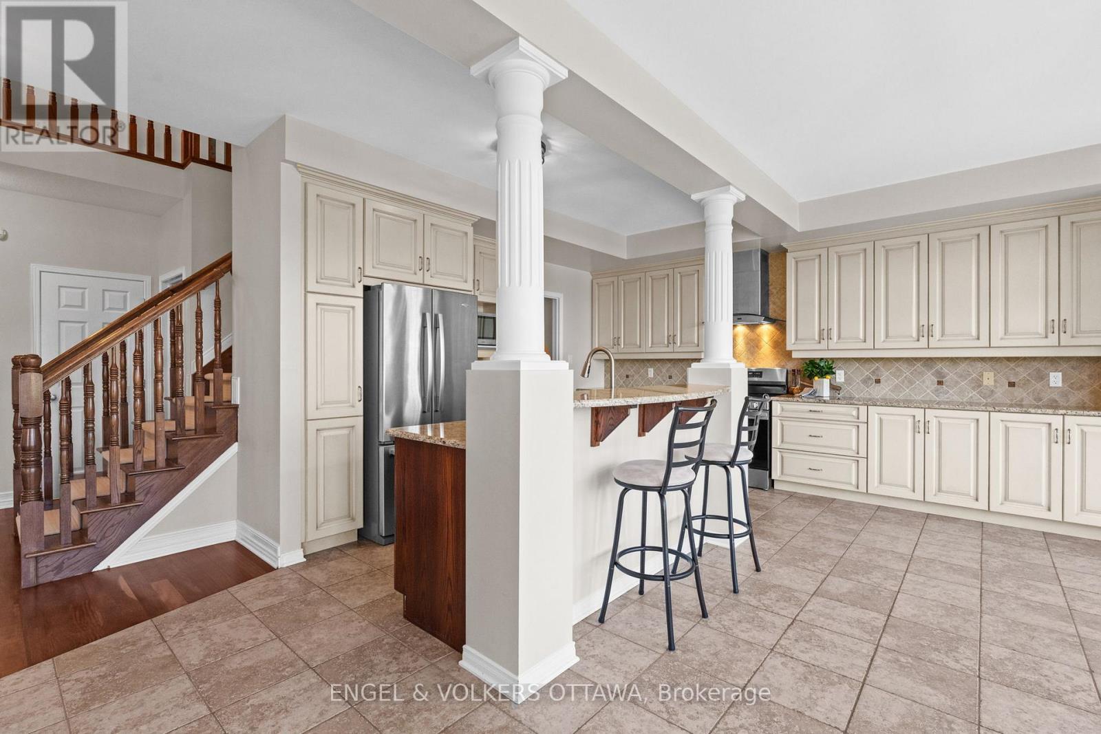 788 Kilbirnie Drive, Ottawa, ON - Indoor Photo Showing Other Room