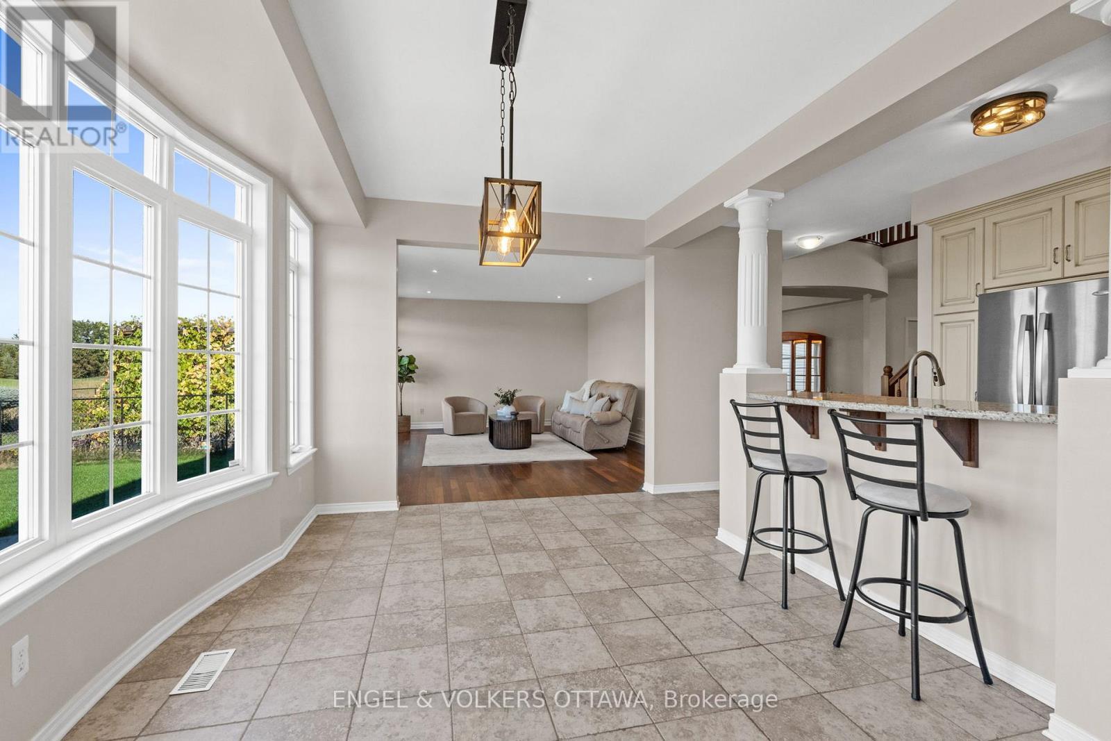 788 Kilbirnie Drive, Ottawa, ON - Indoor