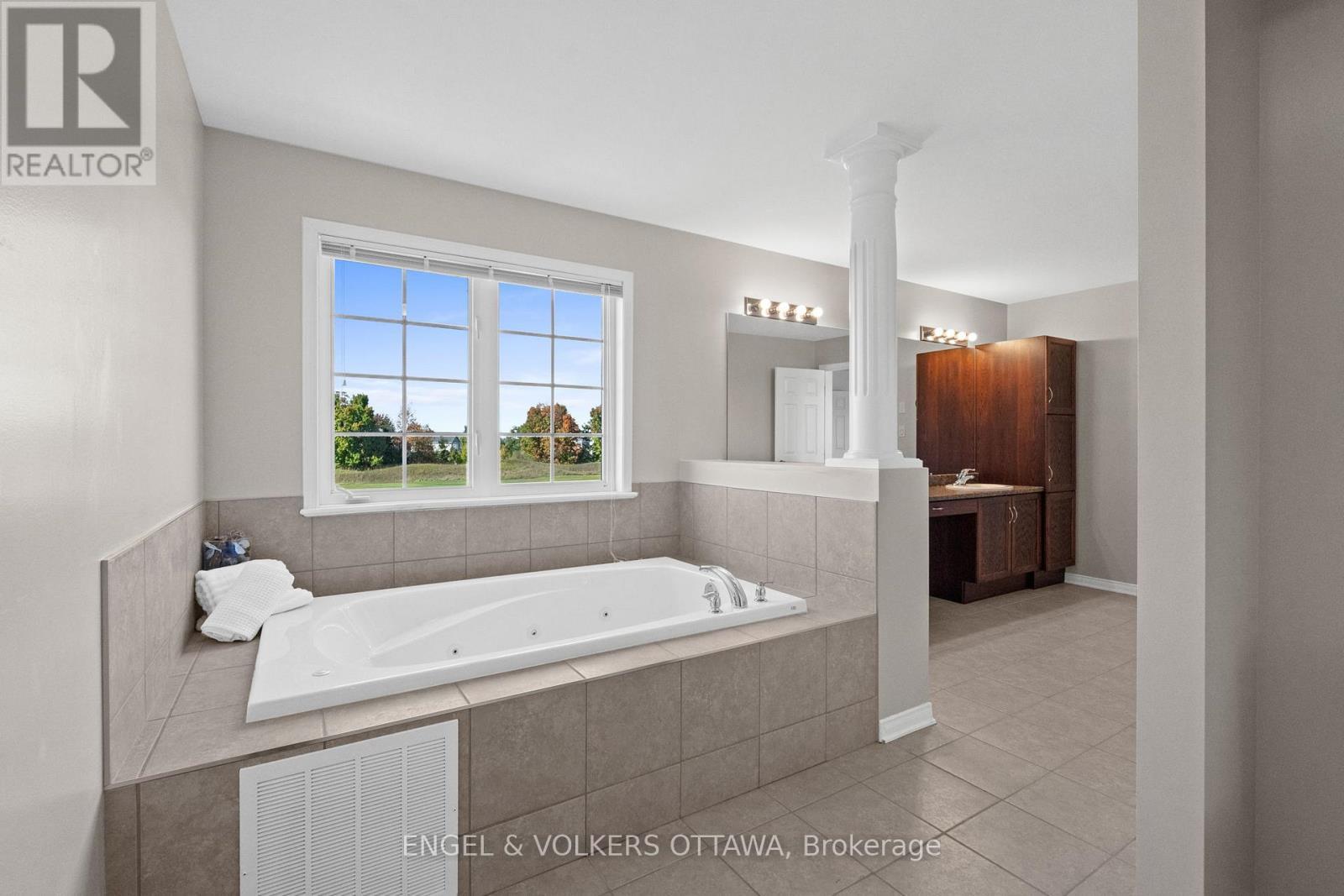 788 Kilbirnie Drive, Ottawa, ON - Indoor Photo Showing Bathroom