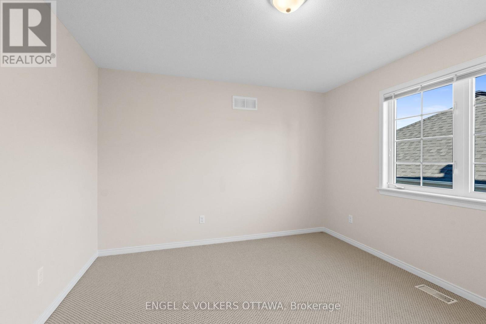 788 Kilbirnie Drive, Ottawa, ON - Indoor Photo Showing Other Room