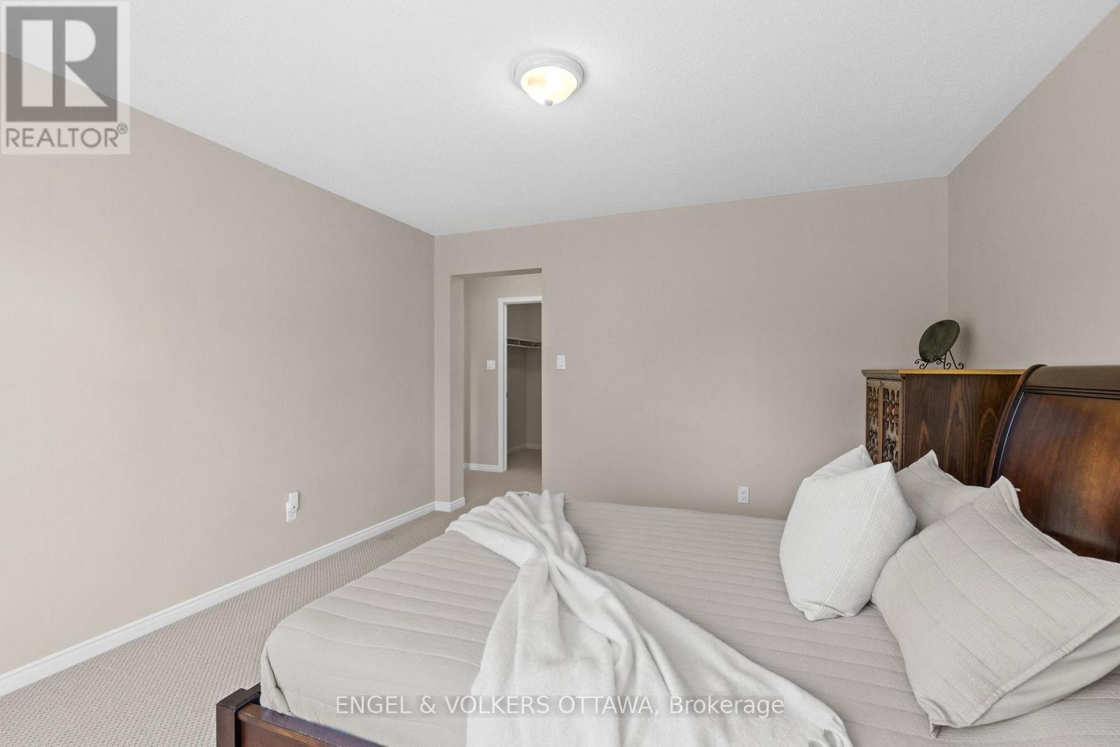 788 Kilbirnie Drive, Ottawa, ON - Indoor Photo Showing Bedroom