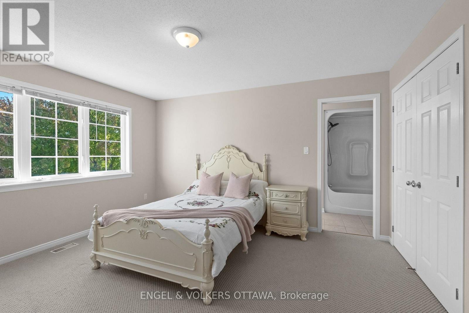 788 Kilbirnie Drive, Ottawa, ON - Indoor Photo Showing Bedroom