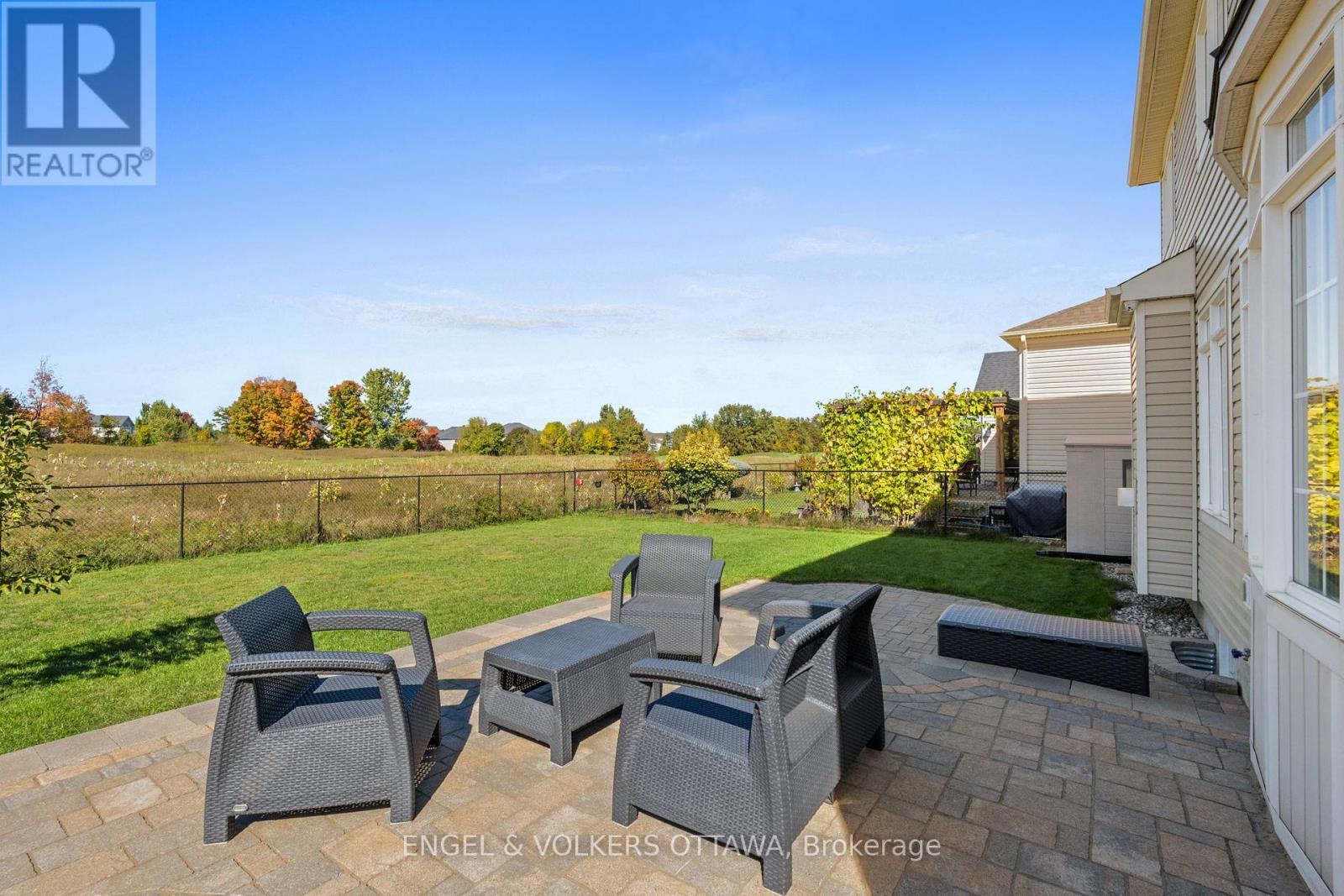 788 Kilbirnie Drive, Ottawa, ON - Outdoor