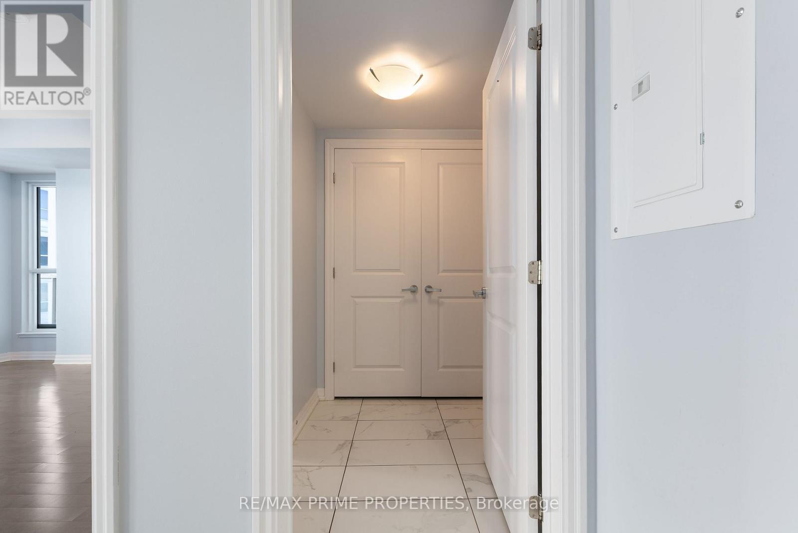 1306 - 195 Besserer Street, Ottawa, ON - Indoor Photo Showing Other Room