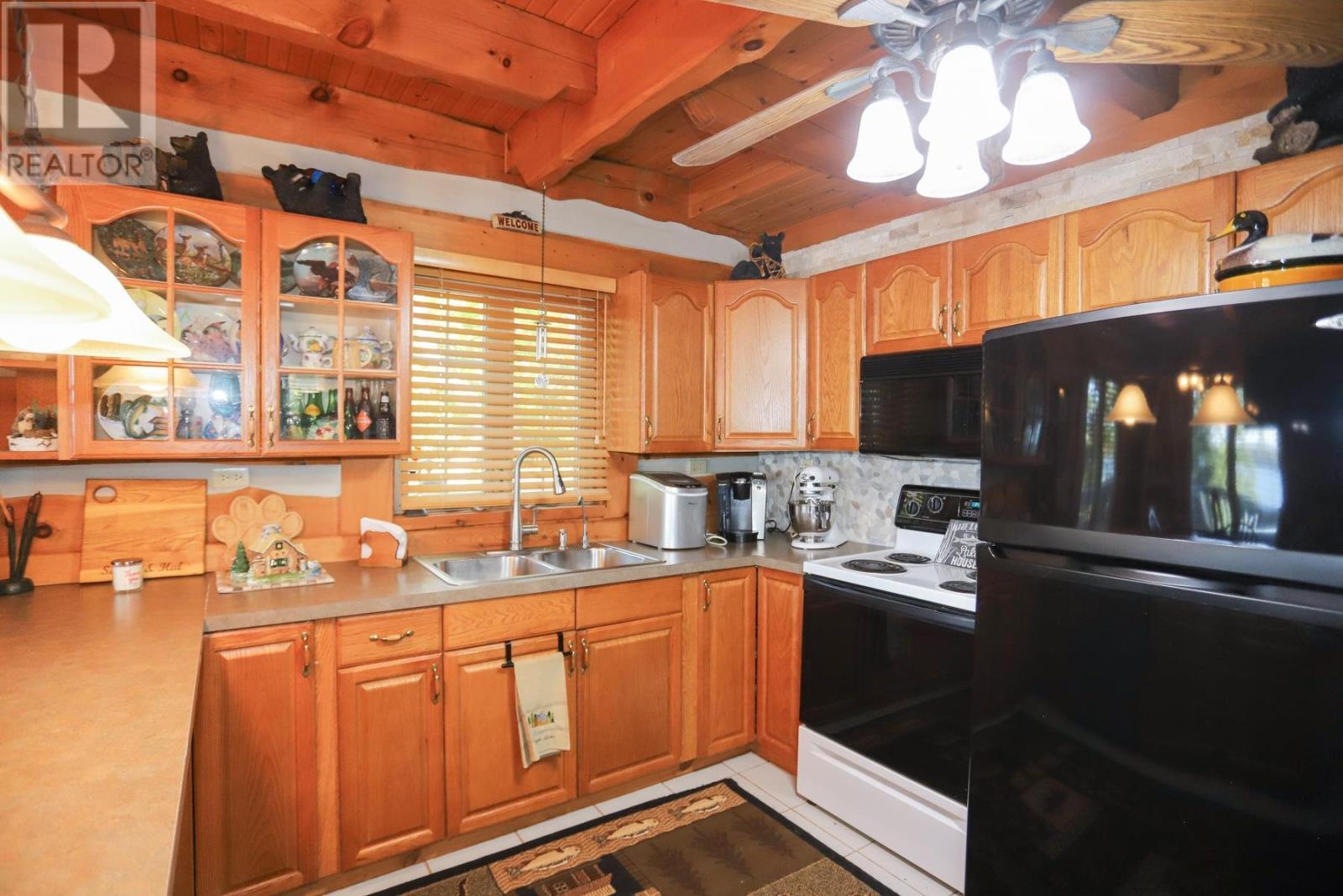 281 Beaton Rd, Iron Bridge, ON - Indoor Photo Showing Kitchen With Double Sink