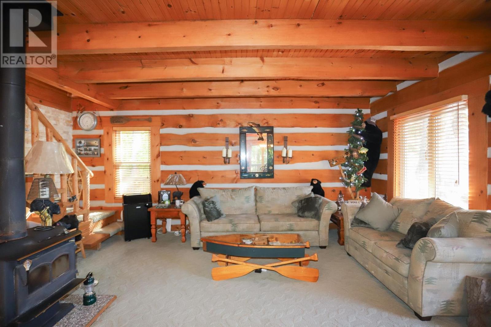 281 Beaton Rd, Iron Bridge, ON - Indoor Photo Showing Living Room