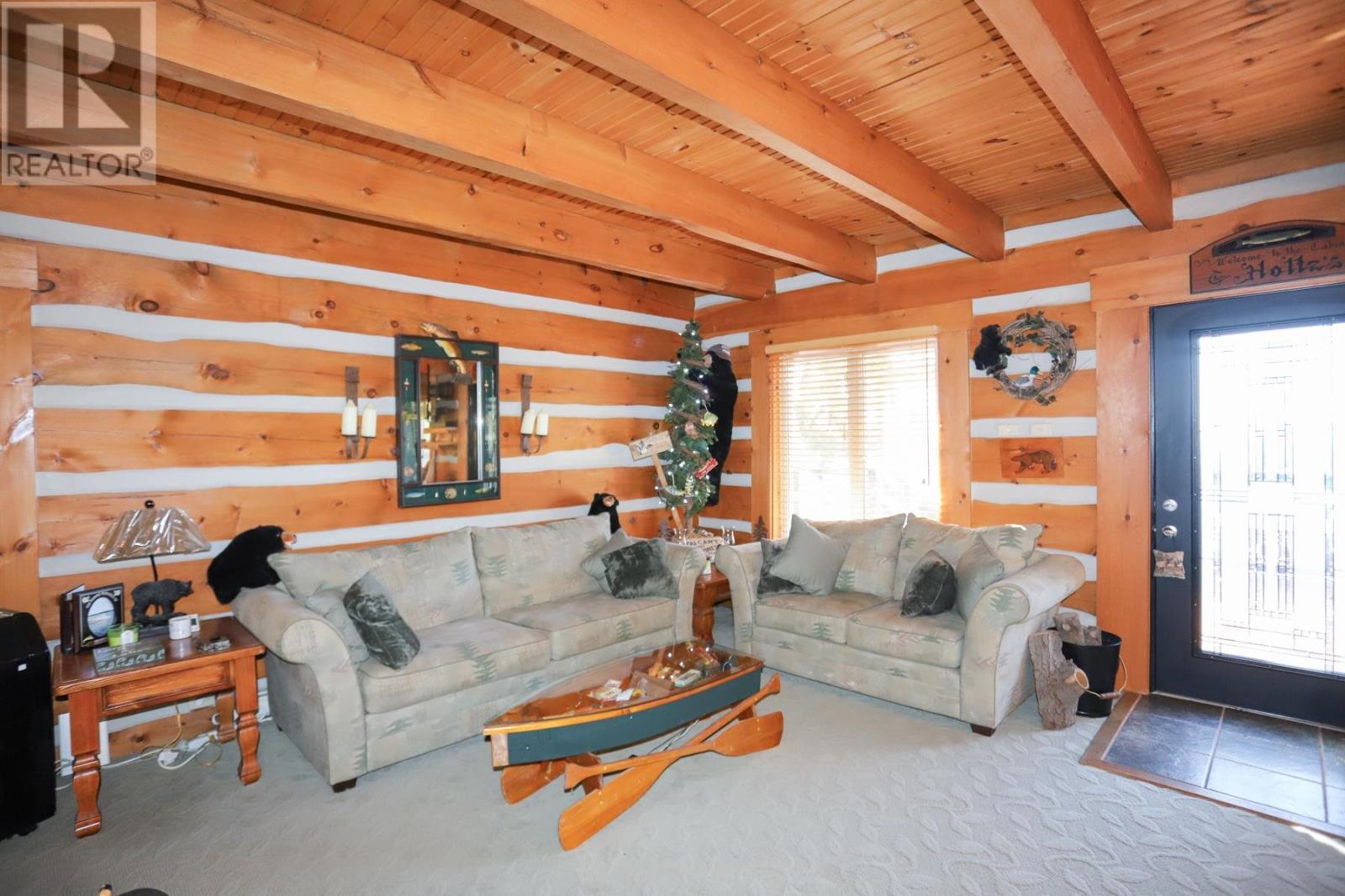 281 Beaton Rd, Iron Bridge, ON - Indoor Photo Showing Living Room