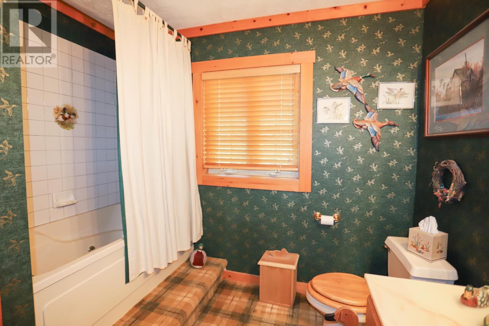 281 Beaton Rd, Iron Bridge, ON - Indoor Photo Showing Other Room