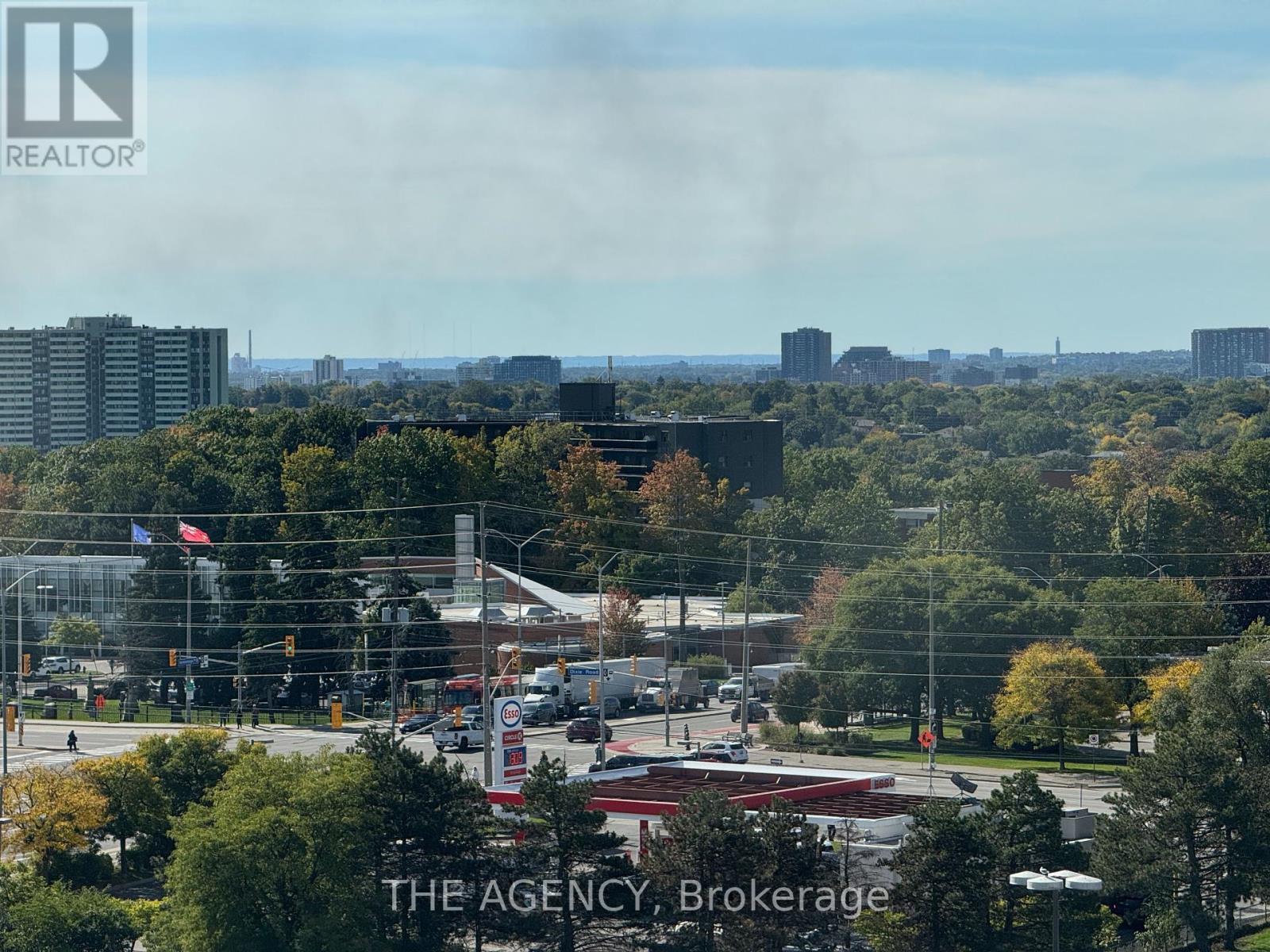 1104 - 1155 Bough Beeches Boulevard W, Mississauga, ON - Outdoor With View