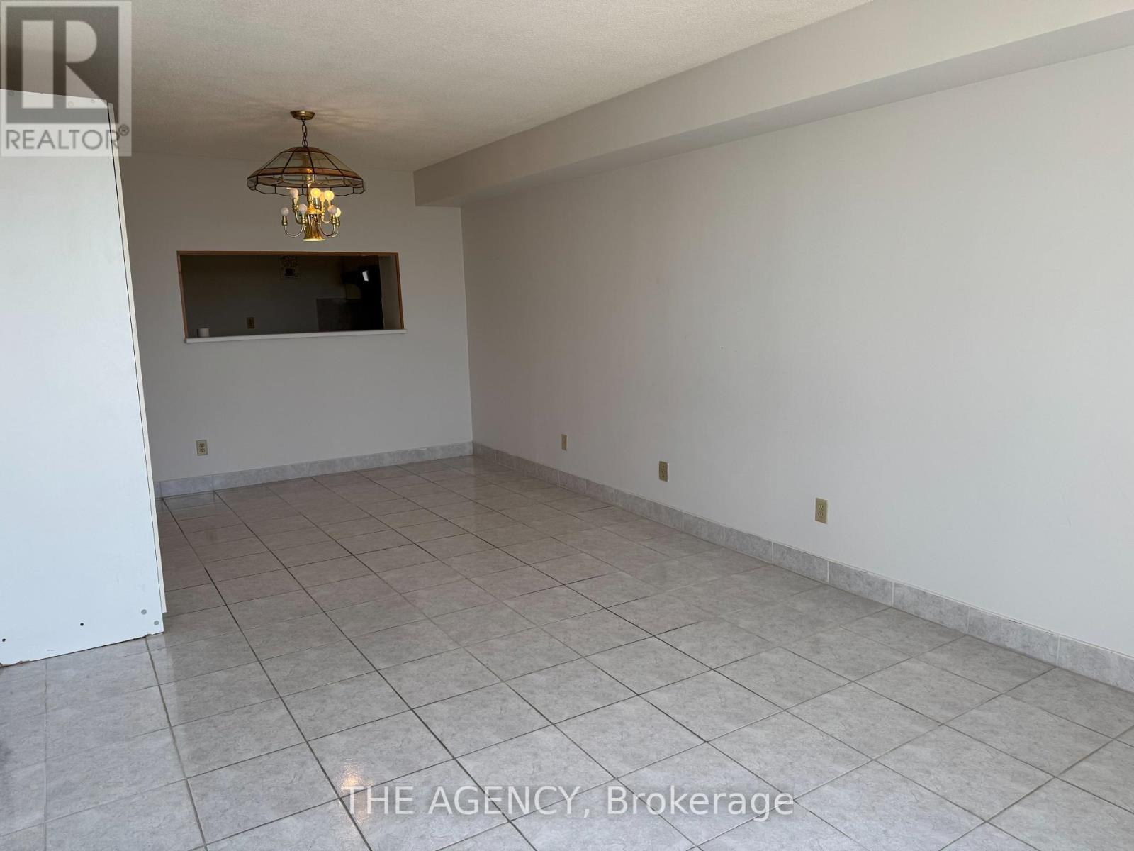 1104 - 1155 Bough Beeches Boulevard W, Mississauga, ON - Indoor Photo Showing Other Room