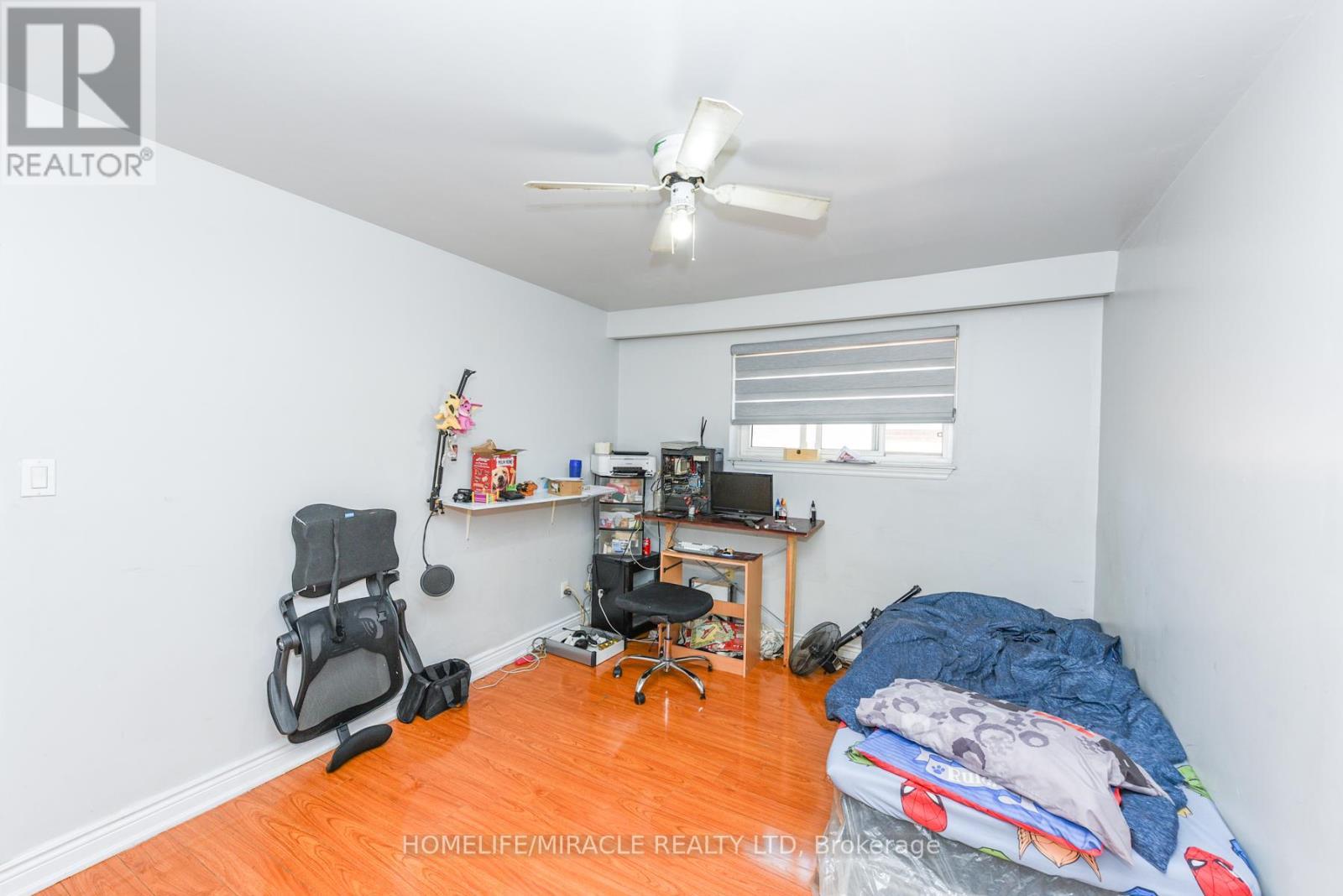 3442 Laddie Crescent, Mississauga, ON - Indoor Photo Showing Bedroom