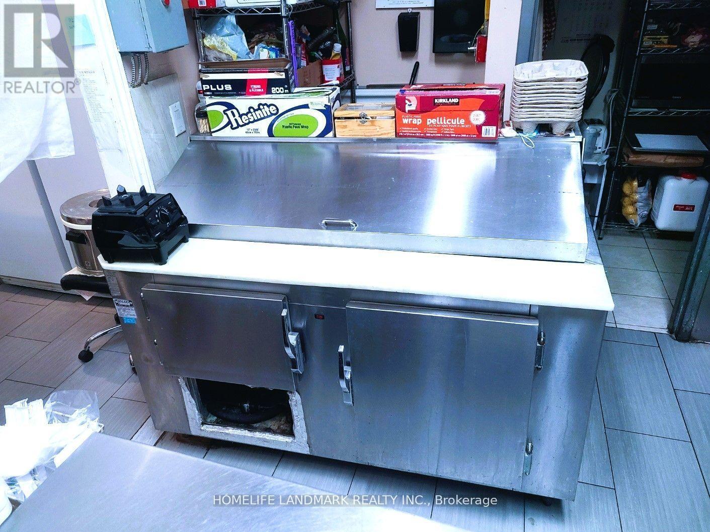 941 Lakeshore Road E, Mississauga, ON