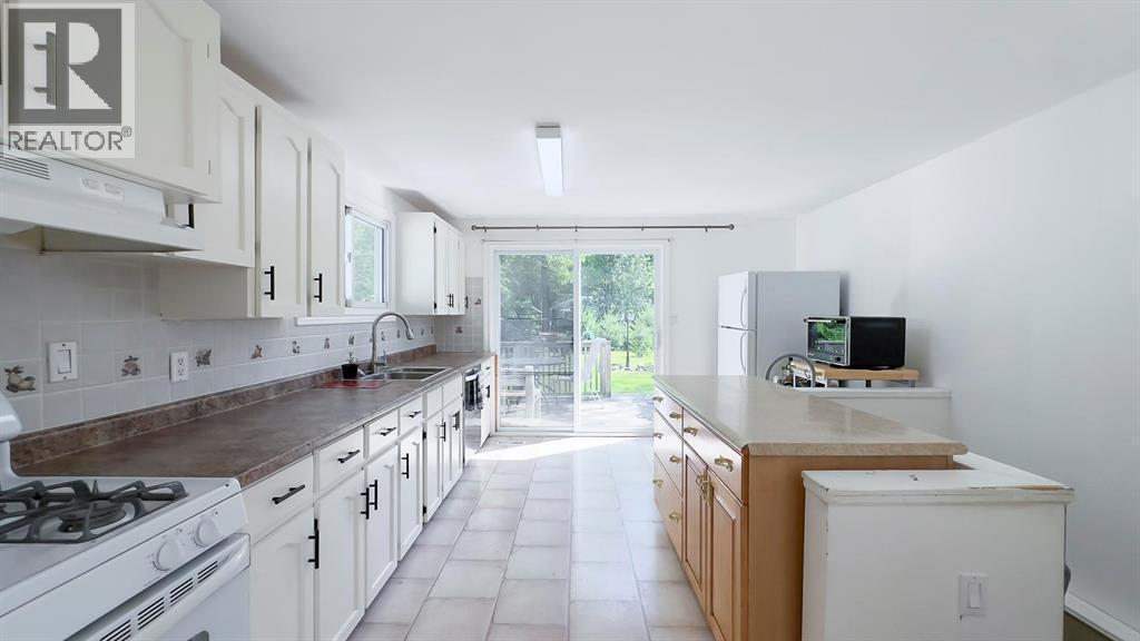 10148 Port Franks Estates Drive, Lambton Shores, ON - Indoor Photo Showing Other Room