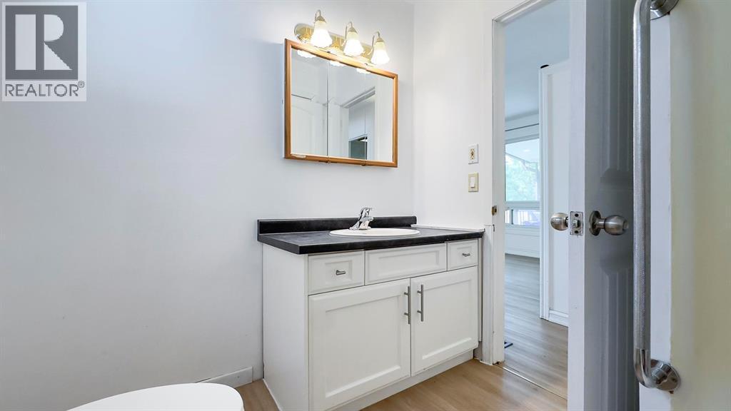 10148 Port Franks Estates Drive, Lambton Shores, ON - Indoor Photo Showing Bathroom