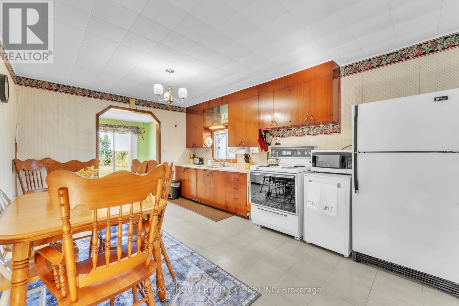 936 Laplante Road, Bonfield, ON - Indoor Photo Showing Kitchen