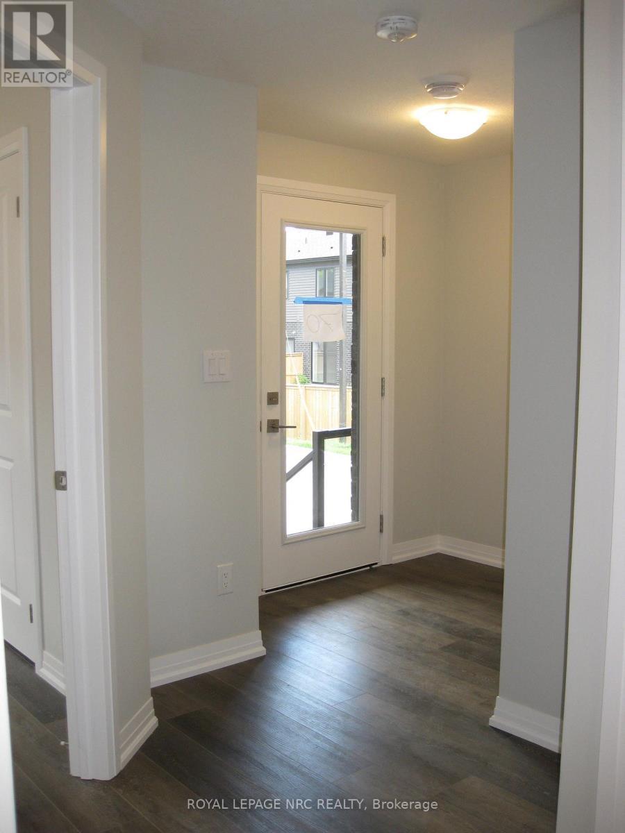 70 - 6705 Cropp Street, Niagara Falls (Morrison), ON - Indoor Photo Showing Other Room