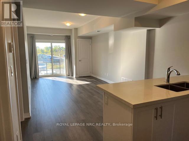 70 - 6705 Cropp Street, Niagara Falls (Morrison), ON - Indoor